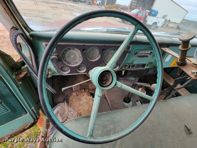 image for item FL9124 1968 Chevrolet 50  oil distributor truck