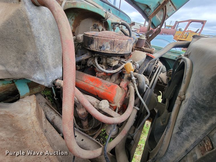 image for item FL9124 1968 Chevrolet 50  oil distributor truck