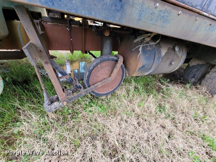 image for item FL9124 1968 Chevrolet 50  oil distributor truck