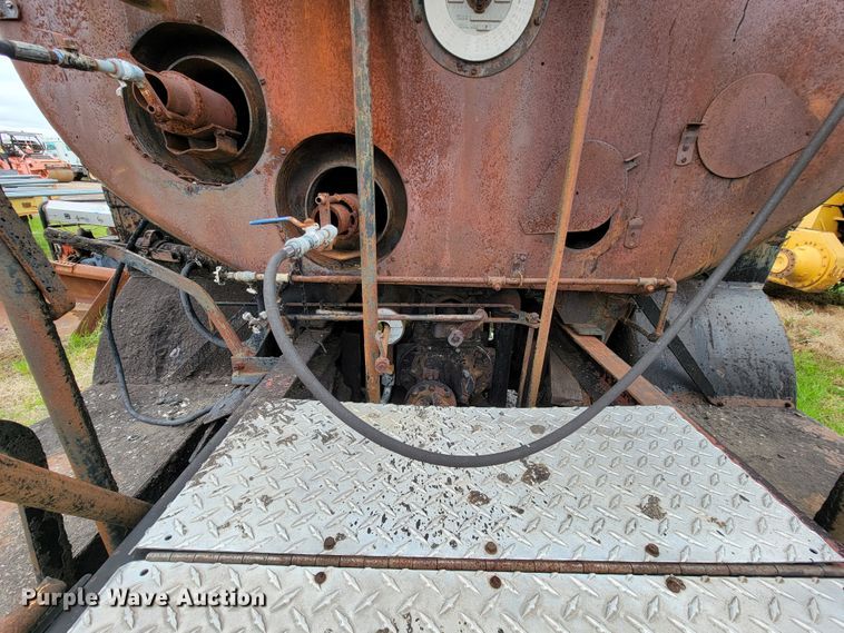 image for item FL9124 1968 Chevrolet 50  oil distributor truck