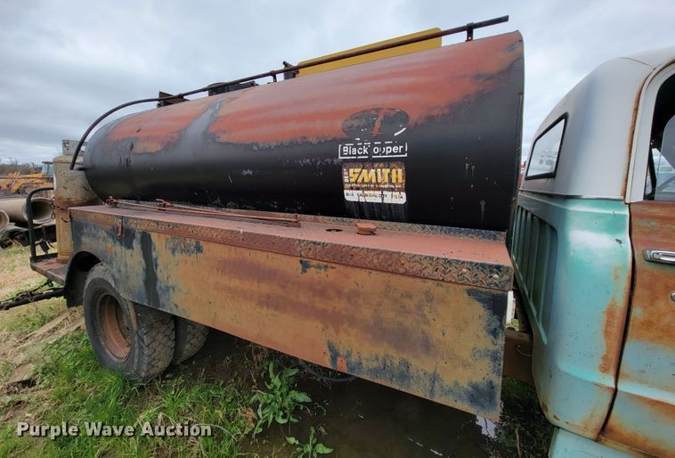 image for item FL9124 1968 Chevrolet 50  oil distributor truck