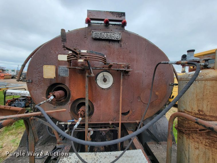 image for item FL9124 1968 Chevrolet 50  oil distributor truck