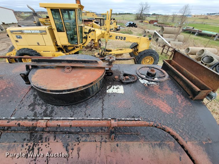 image for item FL9124 1968 Chevrolet 50  oil distributor truck