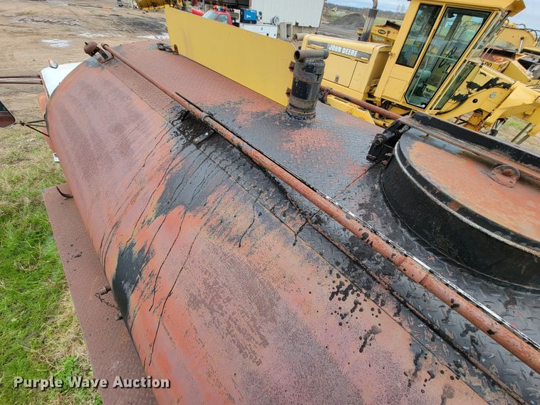 image for item FL9124 1968 Chevrolet 50  oil distributor truck