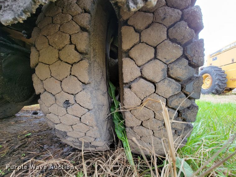 image for item FL9124 1968 Chevrolet 50  oil distributor truck