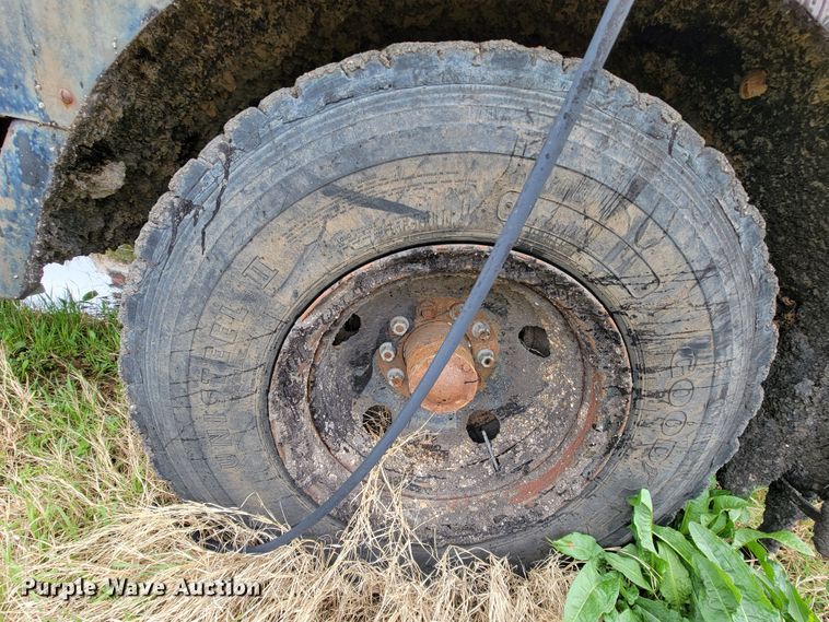 image for item FL9124 1968 Chevrolet 50  oil distributor truck