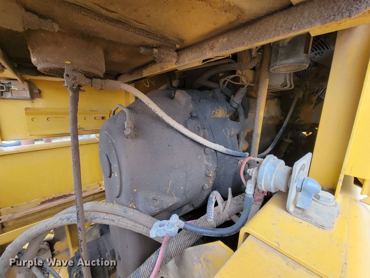 image for item FL9125 1995 John Deere 670B  motor grader
