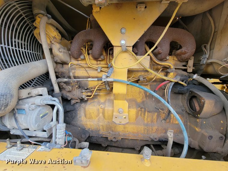 image for item FL9125 1995 John Deere 670B  motor grader