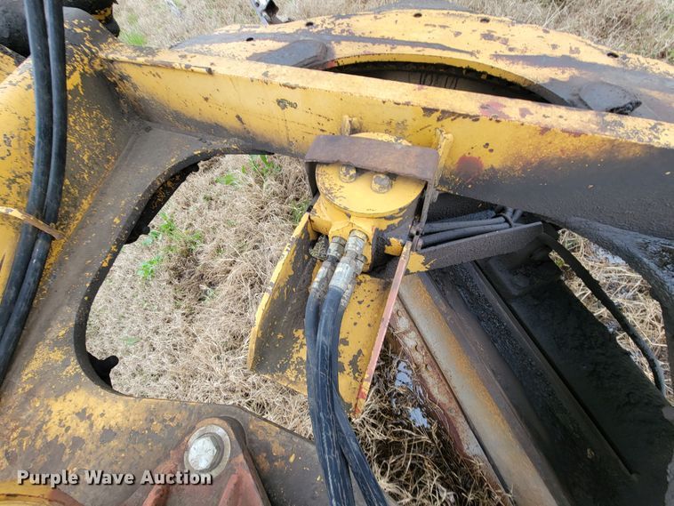 image for item FL9125 1995 John Deere 670B  motor grader