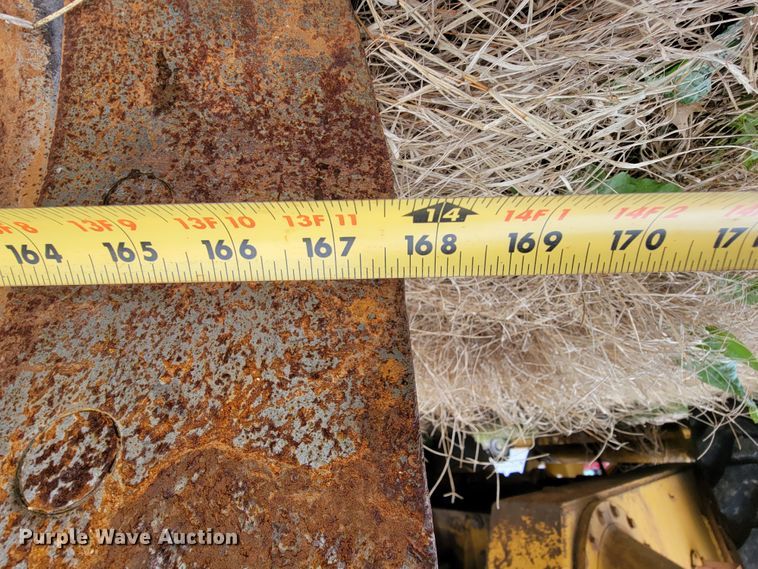 image for item FL9125 1995 John Deere 670B  motor grader