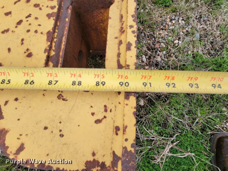 image for item FL9125 1995 John Deere 670B  motor grader