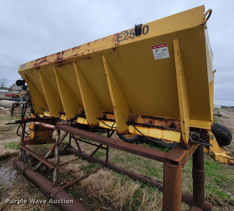 image for item FL9126 Hi-way E2500-14 spreader