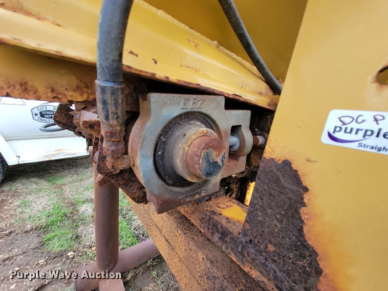 image for item FL9126 Hi-way E2500-14 spreader