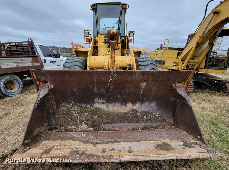 image for item FL9127 1996 John Deere 544G  wheel loader