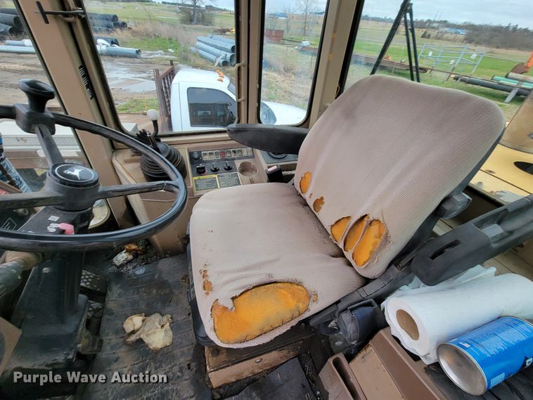 image for item FL9127 1996 John Deere 544G  wheel loader