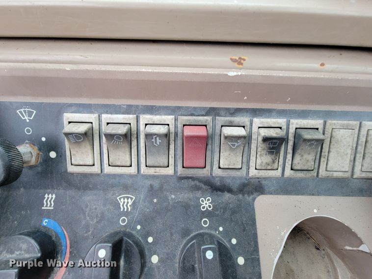 image for item FL9127 1996 John Deere 544G  wheel loader