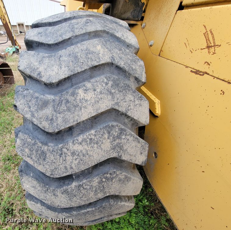 image for item FL9127 1996 John Deere 544G  wheel loader