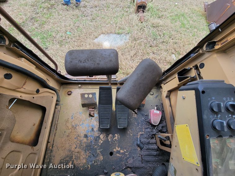 image for item FL9128 1992 Caterpillar E120B  excavator