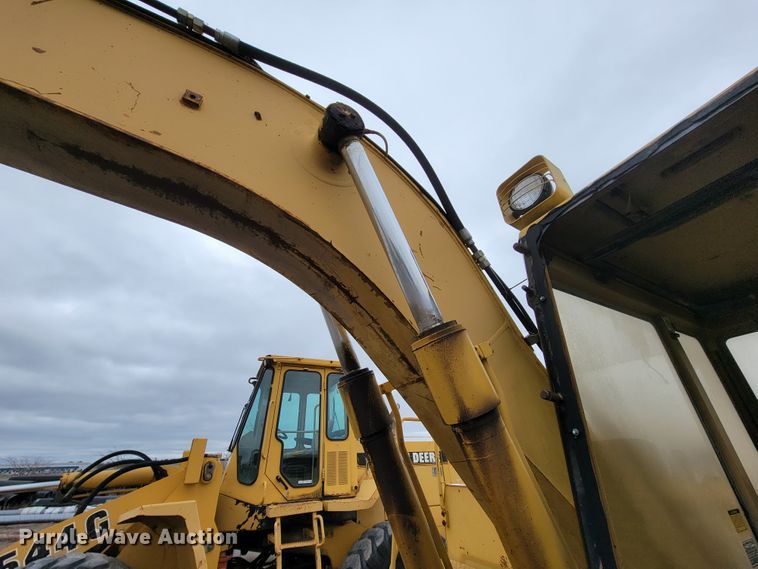 image for item FL9128 1992 Caterpillar E120B  excavator
