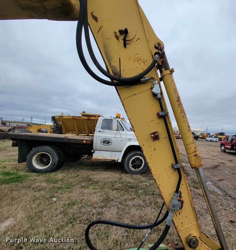 image for item FL9128 1992 Caterpillar E120B  excavator