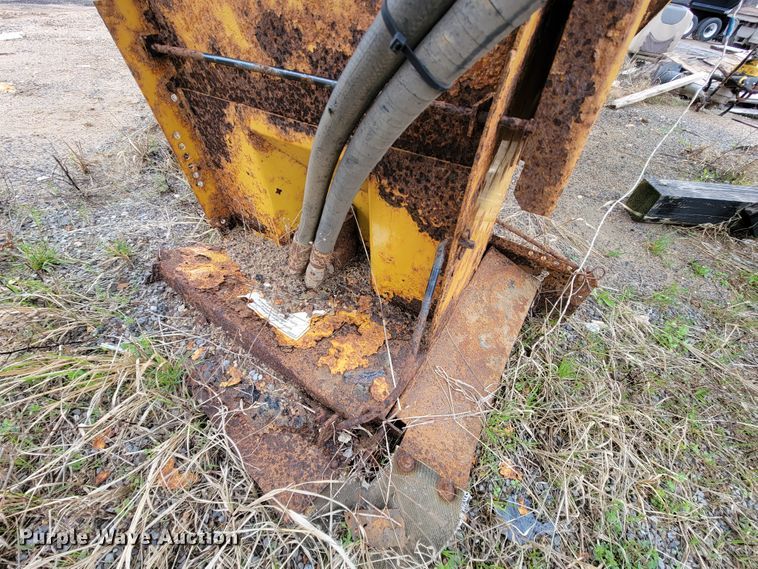 image for item FL9131 Hi-way E2500-14 spreader