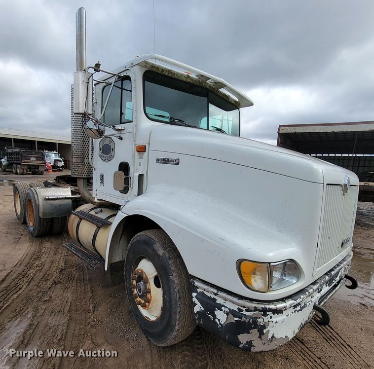 image for item FL9133 1998 International 9100  semi truck