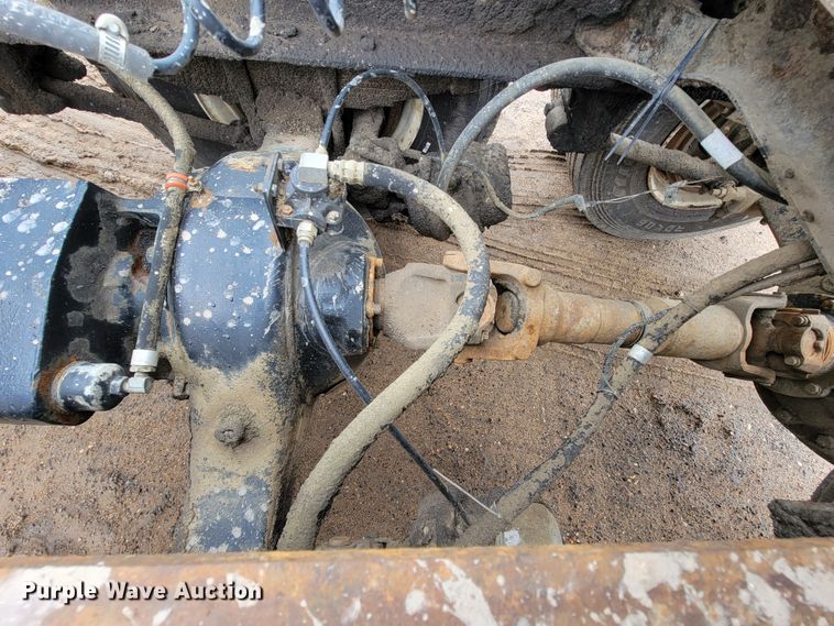 image for item FL9133 1998 International 9100  semi truck