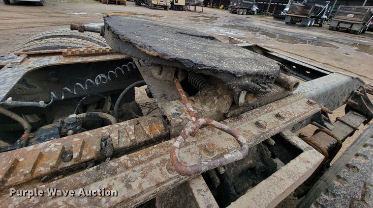 image for item FL9133 1998 International 9100  semi truck