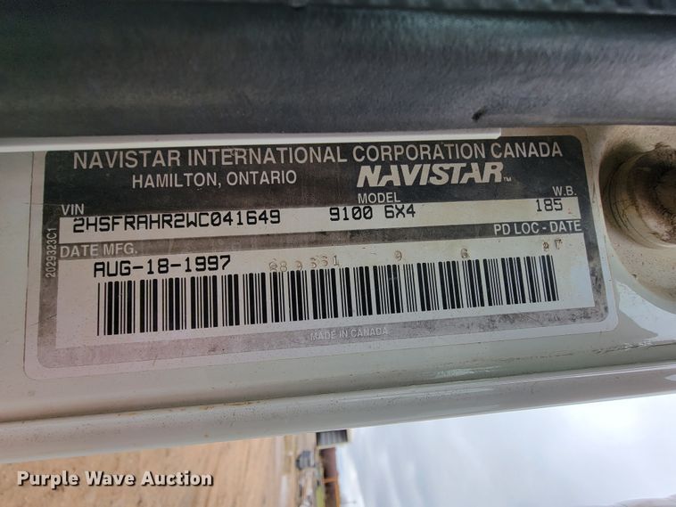 image for item FL9133 1998 International 9100  semi truck