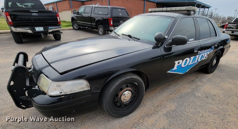 image for item FL9136 2011 Ford Crown Victoria Police Interceptor