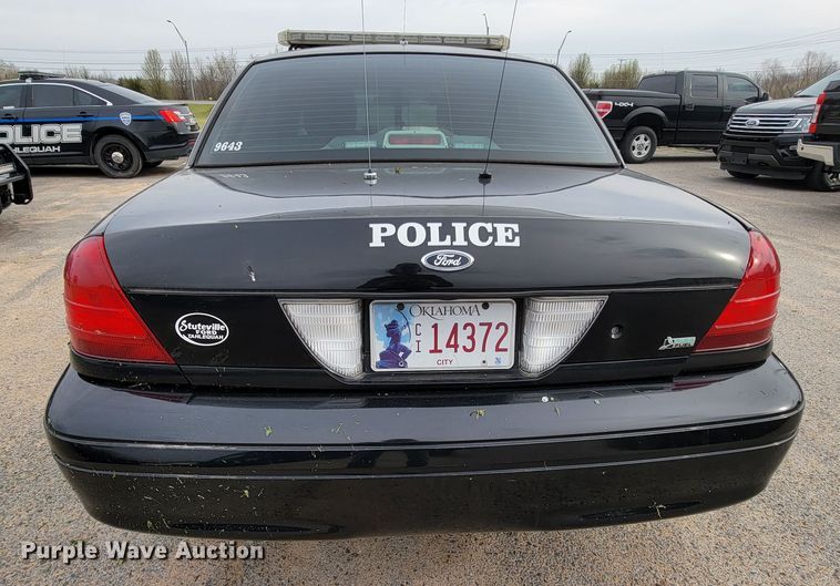 image for item FL9136 2011 Ford Crown Victoria Police Interceptor