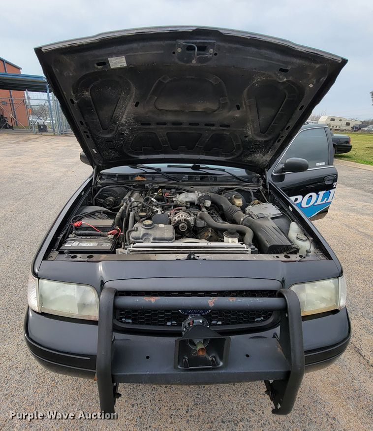 image for item FL9136 2011 Ford Crown Victoria Police Interceptor