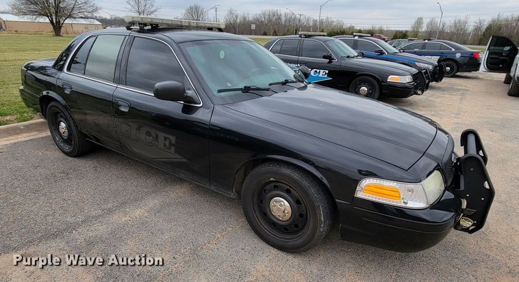 image for item FL9137 2011 Ford Crown Victoria Police Interceptor
