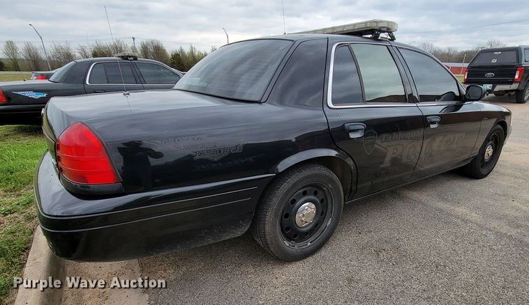 image for item FL9137 2011 Ford Crown Victoria Police Interceptor