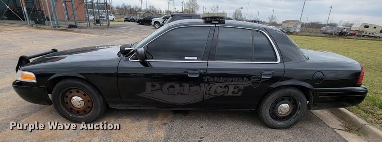 image for item FL9137 2011 Ford Crown Victoria Police Interceptor