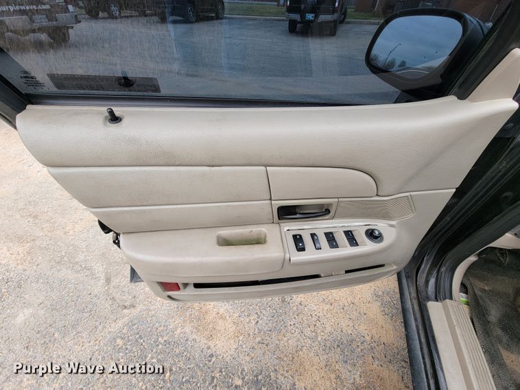 image for item FL9137 2011 Ford Crown Victoria Police Interceptor