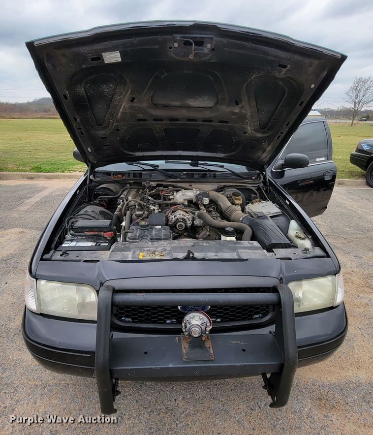 image for item FL9137 2011 Ford Crown Victoria Police Interceptor