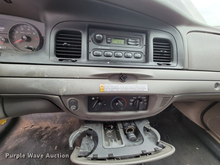 image for item FL9139 2011 Ford Crown Victoria Police Interceptor