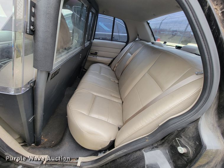 image for item FL9139 2011 Ford Crown Victoria Police Interceptor