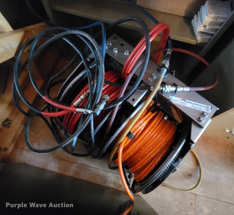 image for item FL9148 Hydraulic hose reel