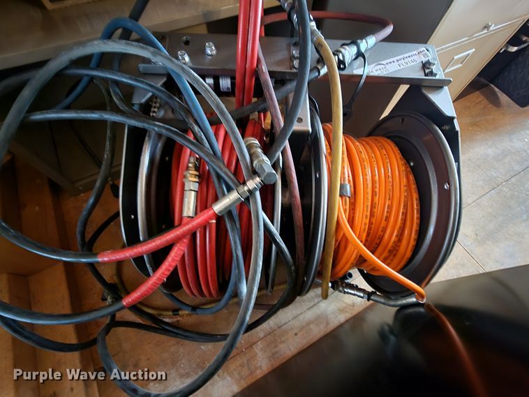 image for item FL9148 Hydraulic hose reel