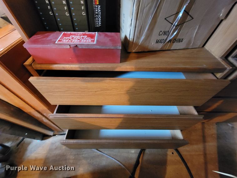 image for item FL9149 (2) bookshelves