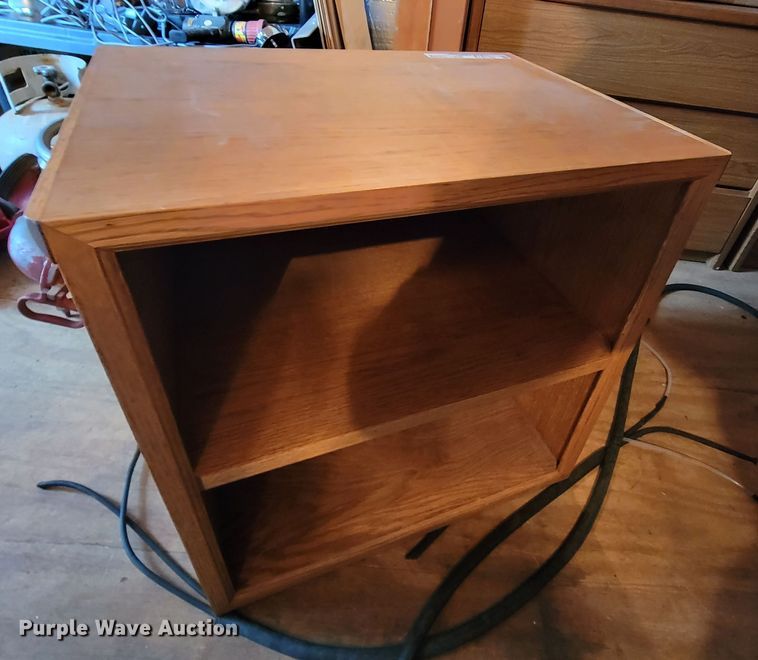 image for item FL9149 (2) bookshelves