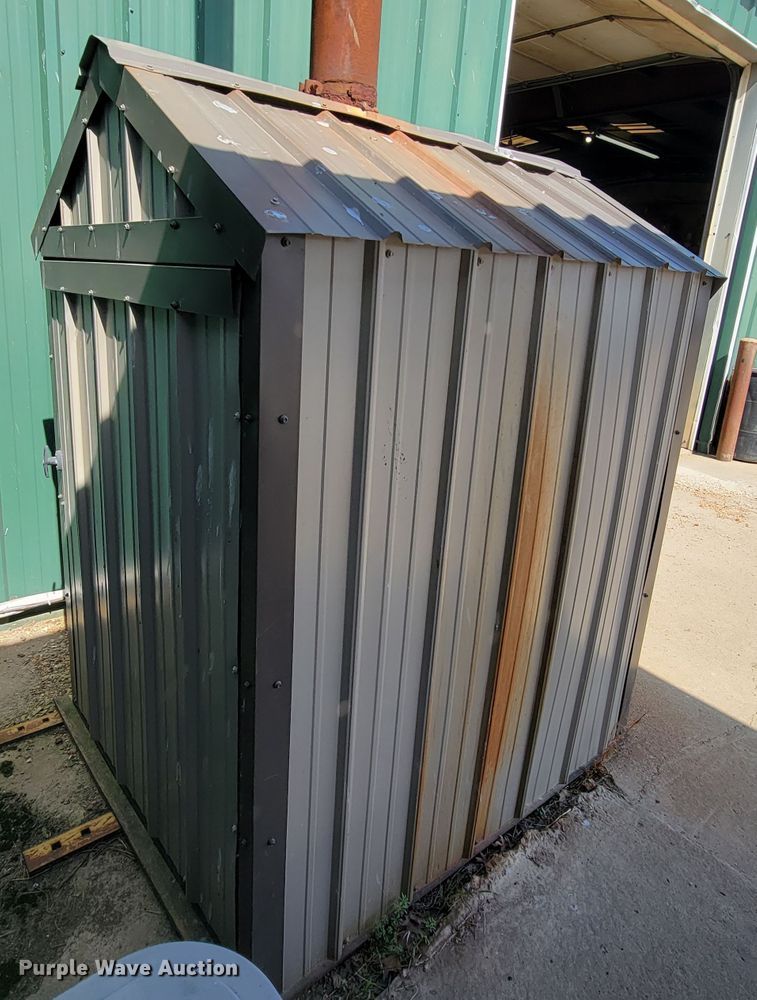 image for item FL9187 Woodsman 400 wood burning stove