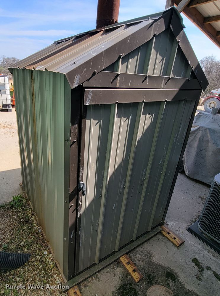 image for item FL9187 Woodsman 400 wood burning stove