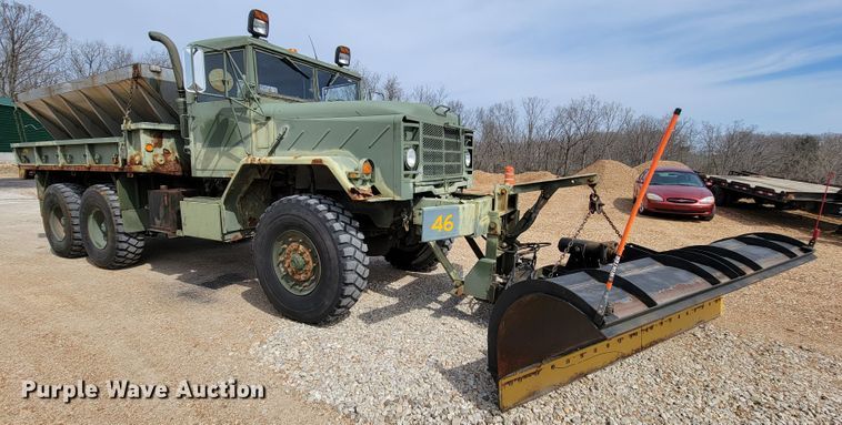 image for item FL9188 1991 BMY M923A2  flatbed truck