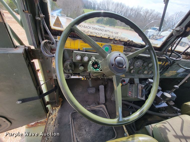 image for item FL9188 1991 BMY M923A2  flatbed truck