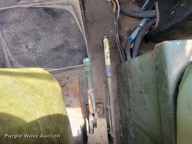 image for item FL9188 1991 BMY M923A2  flatbed truck