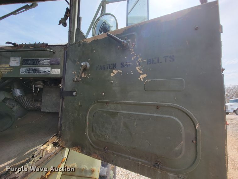 image for item FL9188 1991 BMY M923A2  flatbed truck