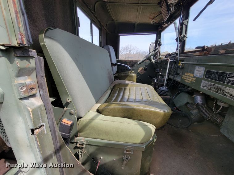 image for item FL9188 1991 BMY M923A2  flatbed truck